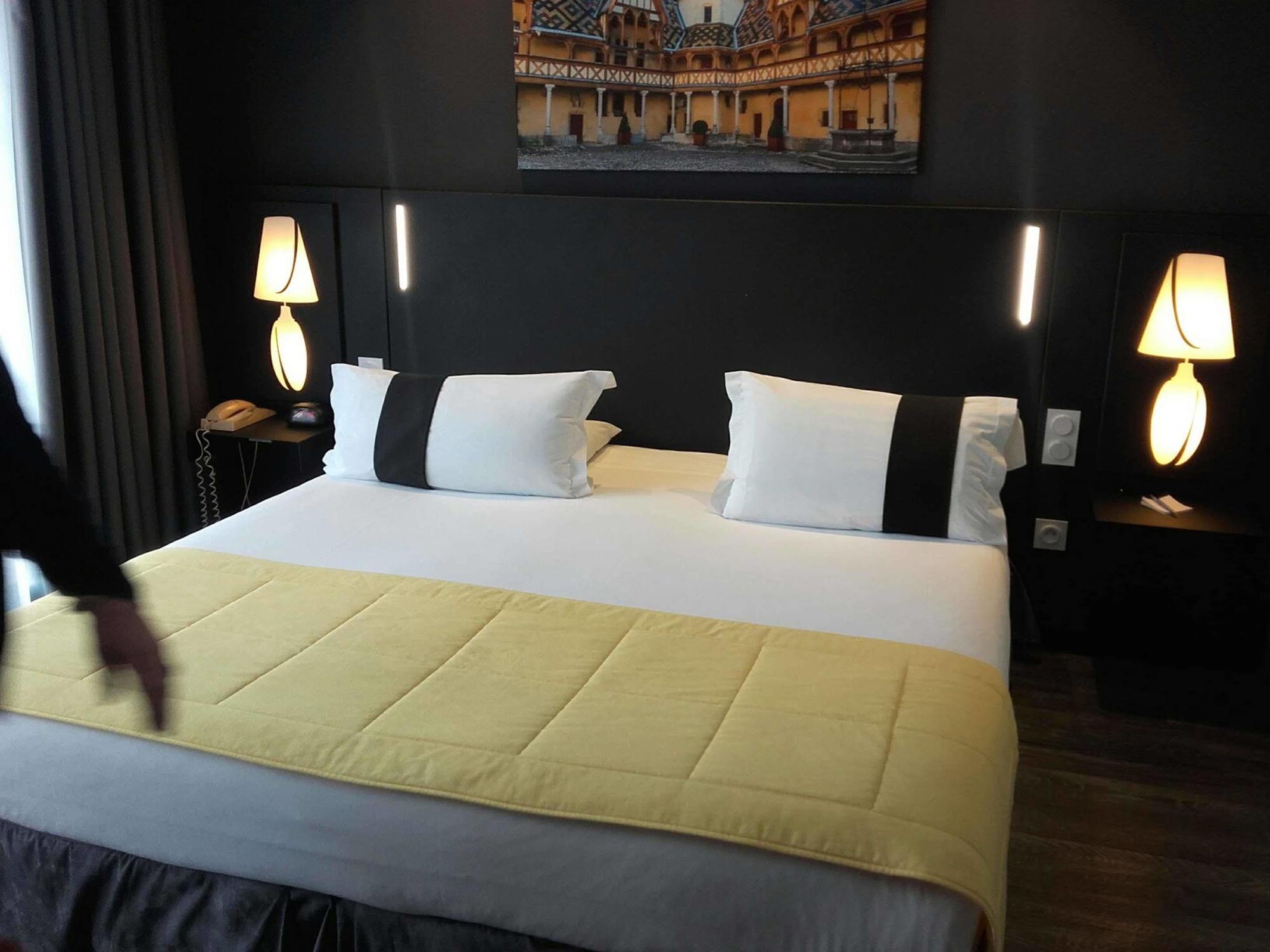 Golf Hotel Colvert - Room Service Disponible Levernois Exterior photo